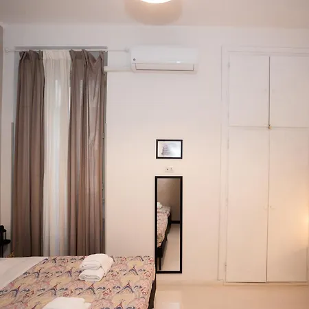 Casa Al Colosseo Holidays Apartamento *