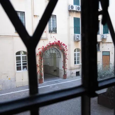 Casa Al Colosseo Holidays * Roma